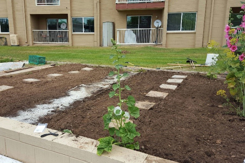 desert-mission-sunnyslope-manor-garden